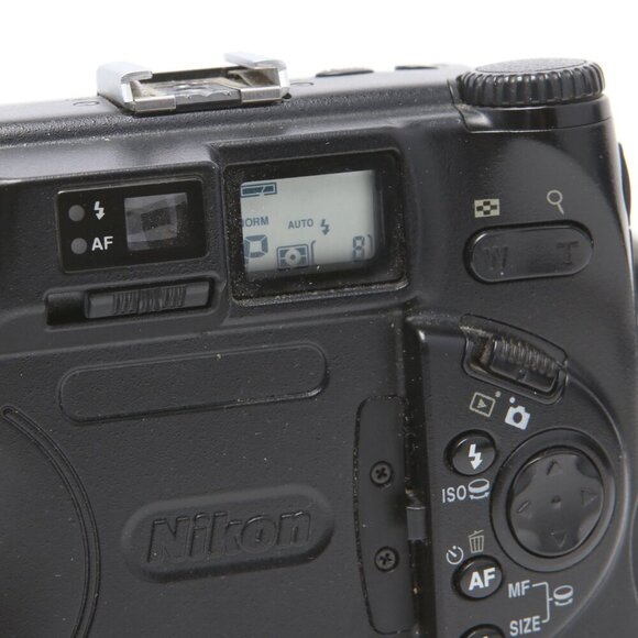 Vintage Nikon Coolpix 5000 5MP Digital Camera Swivel LCD Y2K Video Photography - Picture 7 of 14